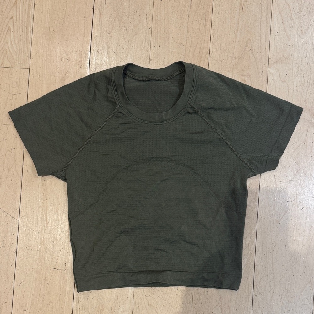 Lululemon Women's Swiftly Tech Cropped Green Top